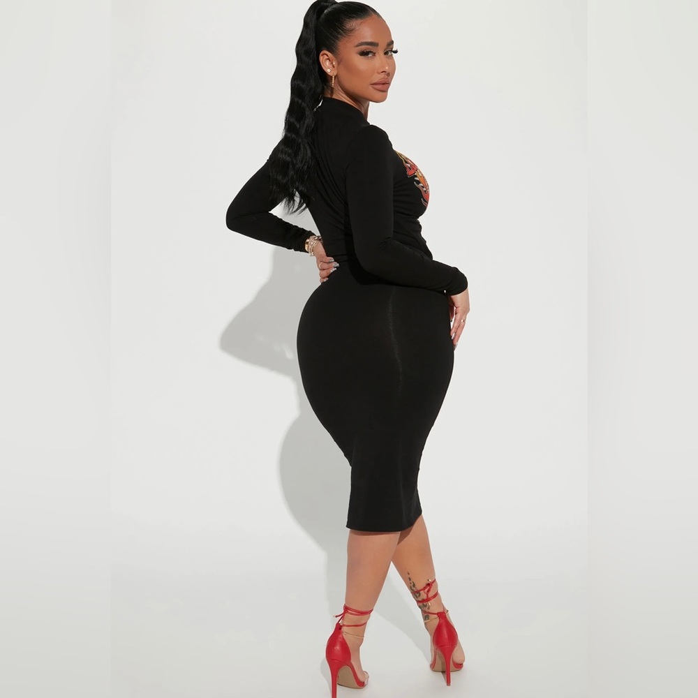 Fashion nova black dress